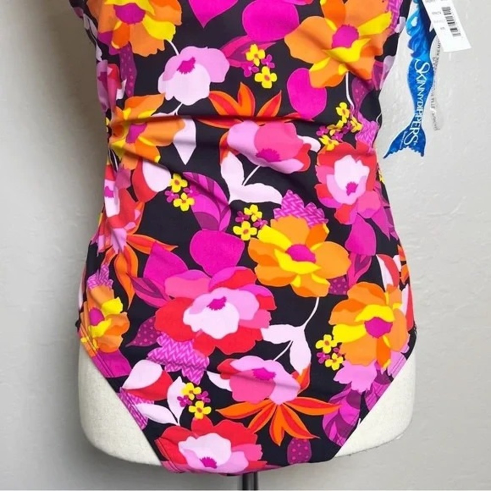 SKINNY DIPPERS MIRACLESUIT Women Size M Strawberry Shortcake‎ Flapjack Swimsuit - Picture 6 of 12